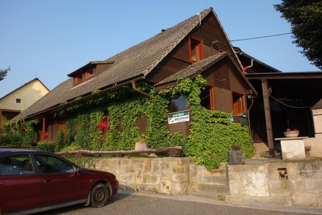 Pod Lipou Hotel Dolní Brusnice Exterior photo